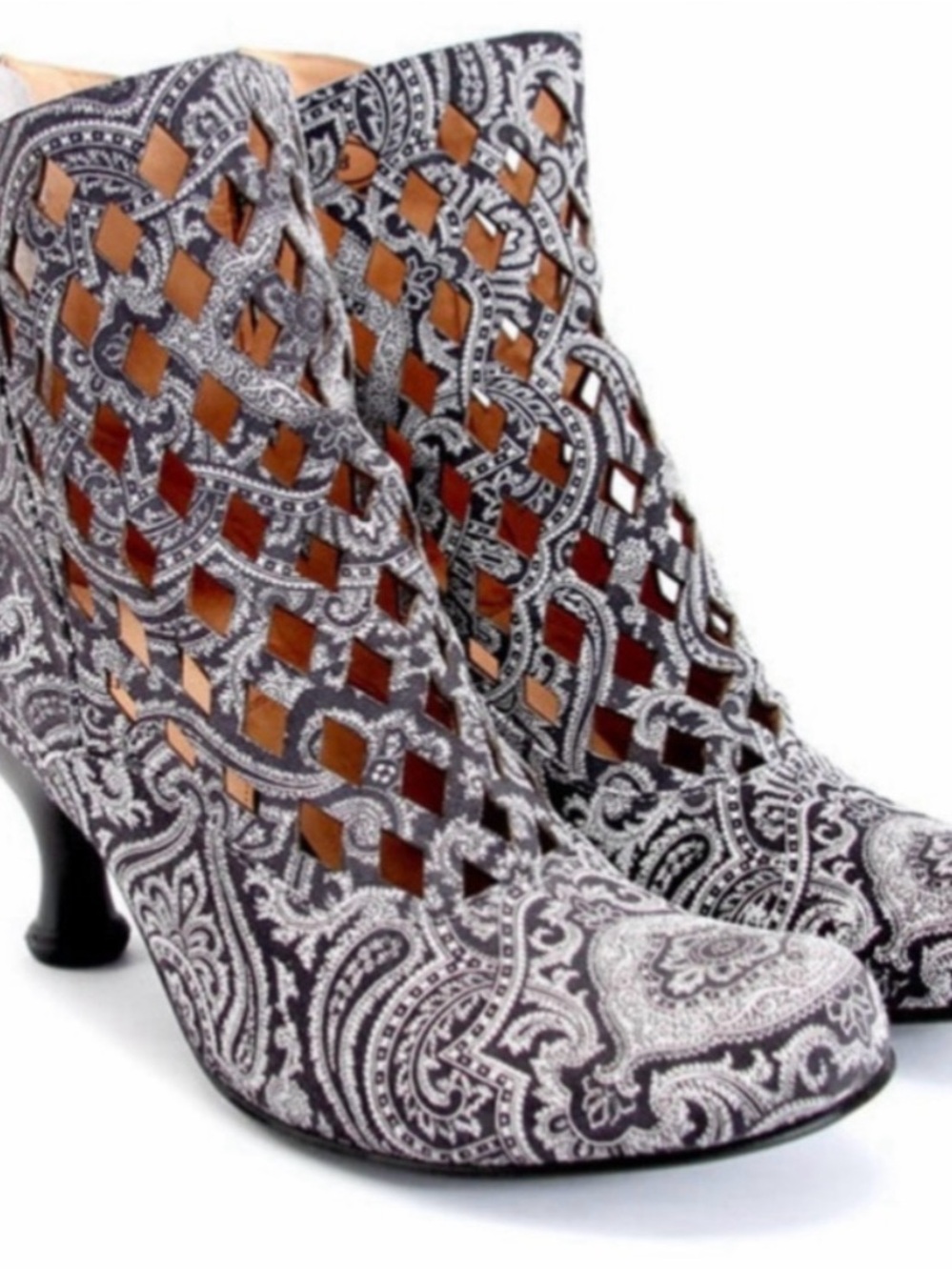 JOHN Fluevog Baroque Murillo Diamond Perforated Boot size 9 paisley print